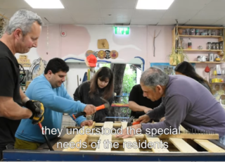 סטודיו 1:1